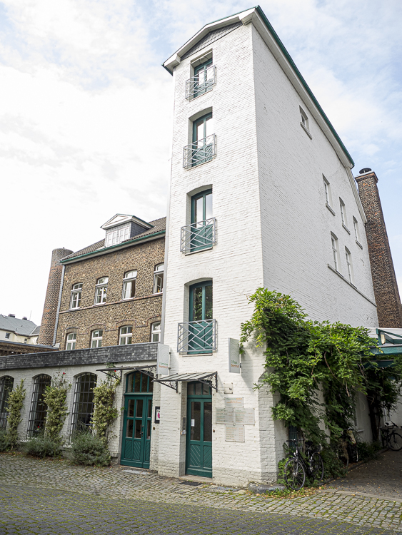 Gebäude
